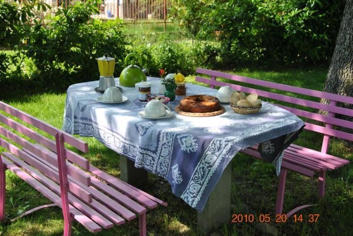 B&B La Vecchia Quercia Home Restaurant Fornovo di Taro Exteriör bild